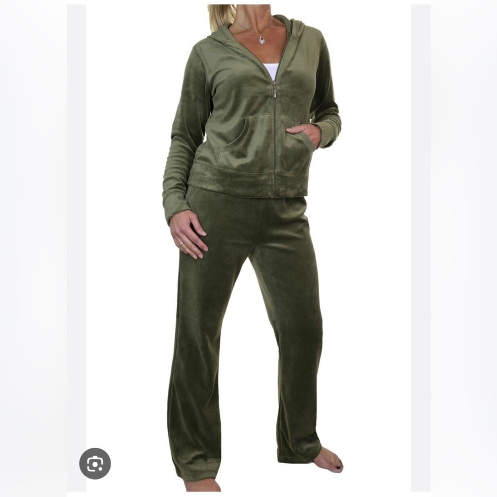 Y2K olive green velvet track suit set petite medium